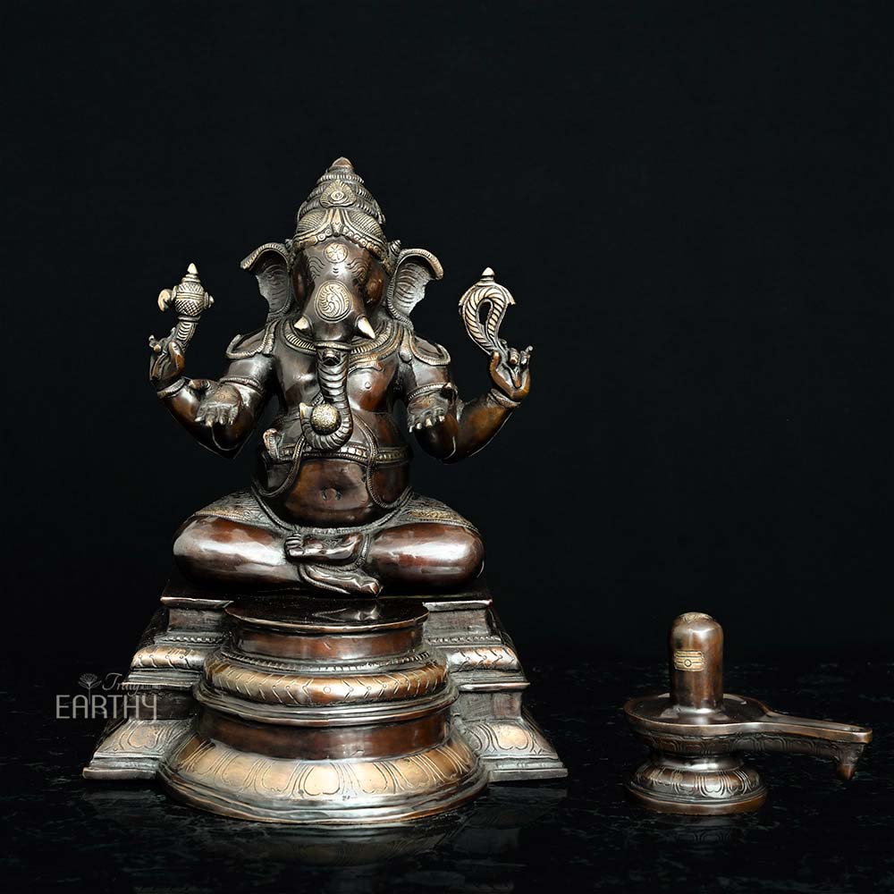 Chola Ganesha with Shiva Lingam - Image 3