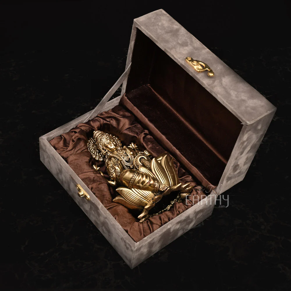 Superfine BrassGoddess Dhanlakshmi (15.4 cm) - Image 2
