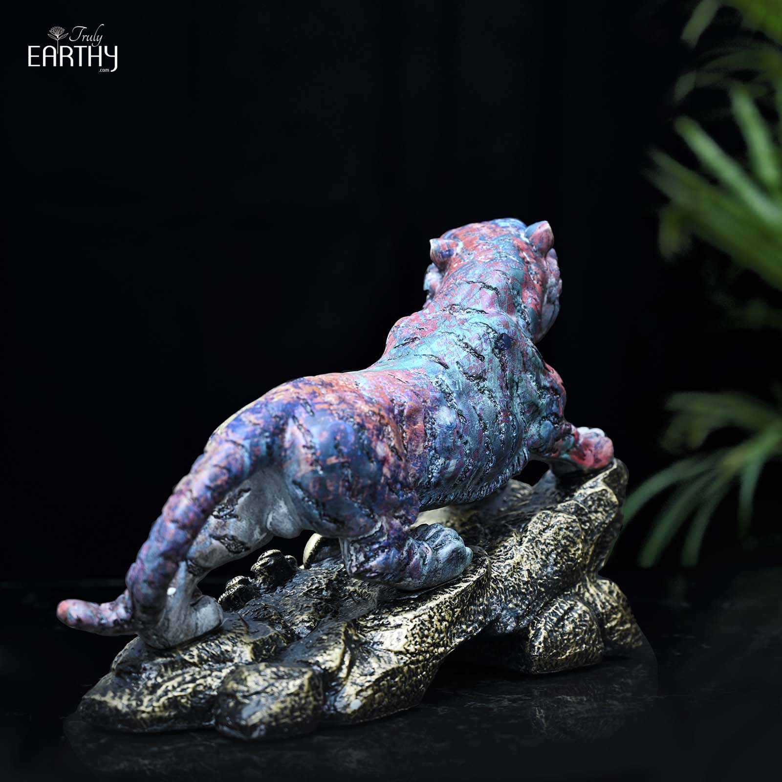 The Vibrant Tiger Figurine - Image 3
